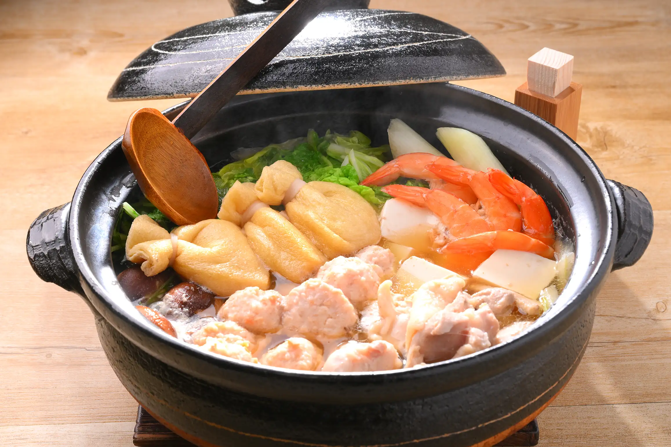 具材たっぷりのちゃんこ鍋